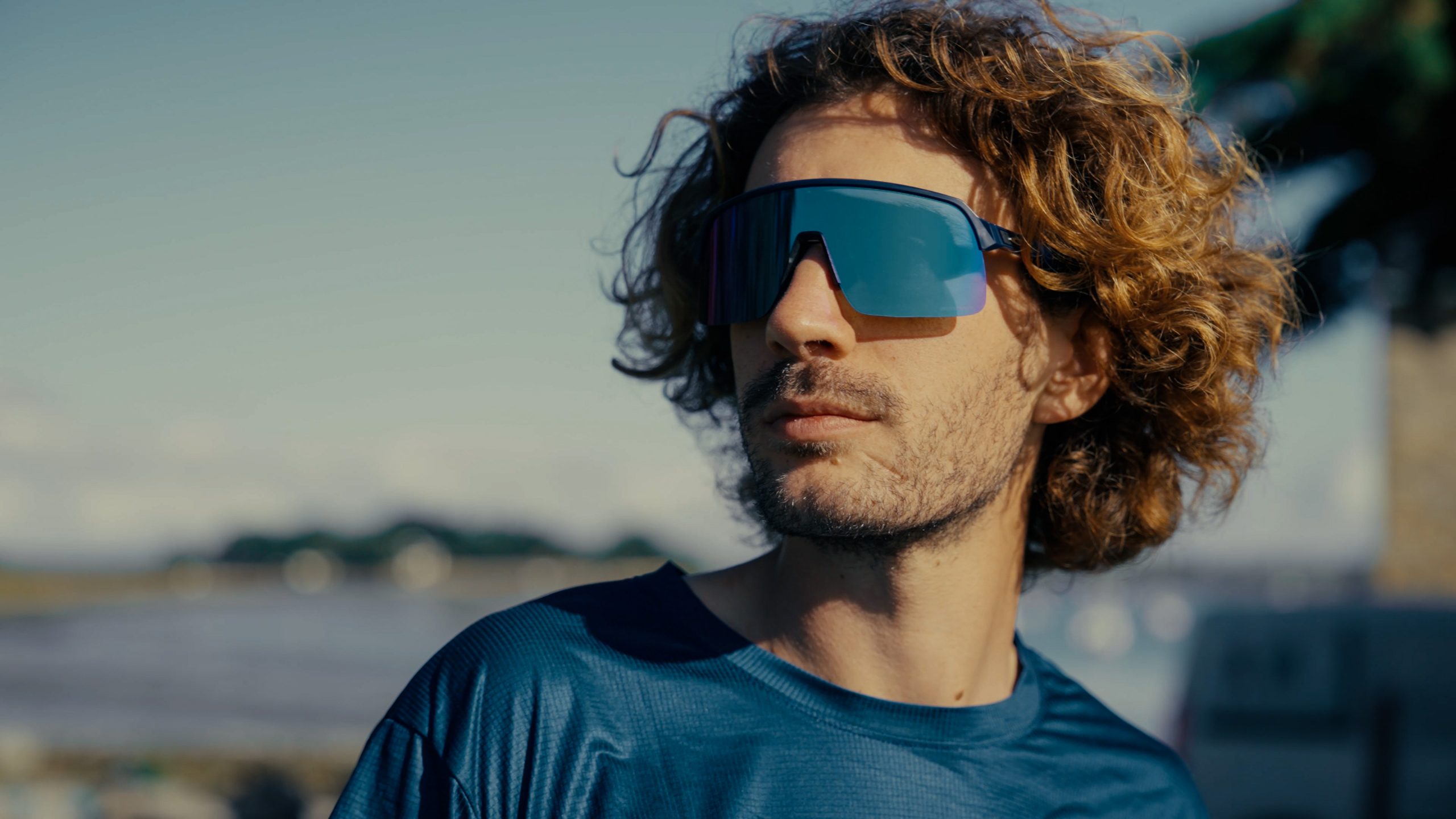 Coureur portant des lunettes Krys sur le parcours de l'Ultra Marin