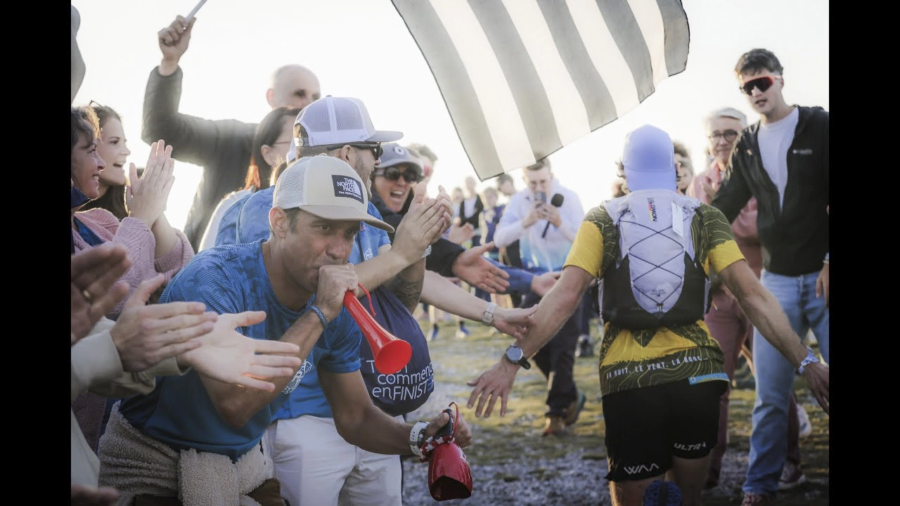 Coureurs du Grand Raid du Finistère sur la presqu'île de Crozon